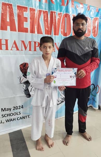 Taekwondo and physical fitness club 12