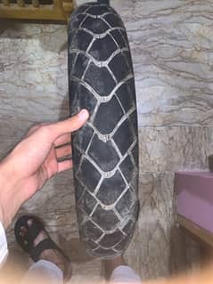 YAMAHA YBR Tubless tyre ( vee rubber)
