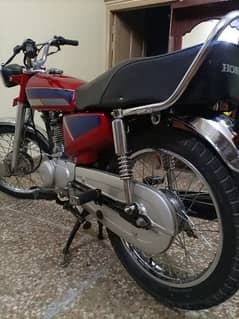 Well maintained Honda 125 for sale - affordable price.