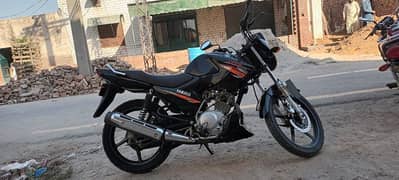YBR 125 1100 KM 10 BY 10 CONDITION
