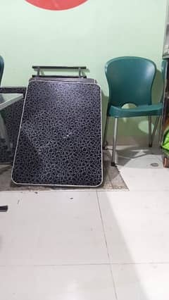 table or chairs new condition