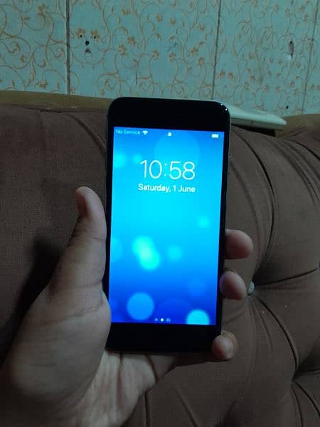 iPhone 6 good condition 3