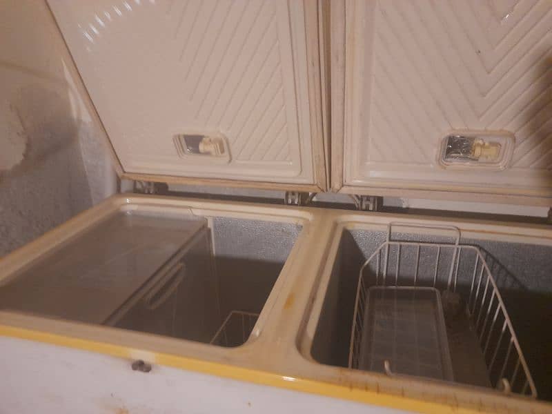 A domestic Refrigerator Waves TRIPLET for sale 3