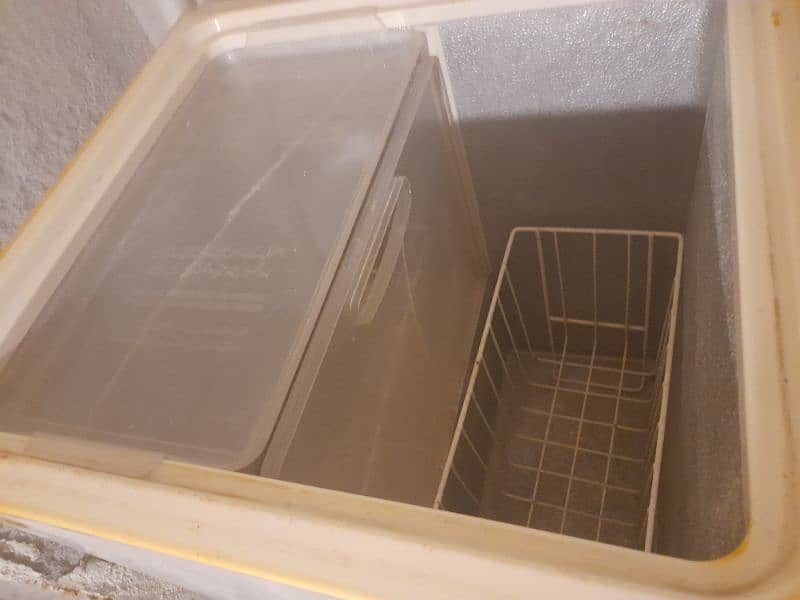 A domestic Refrigerator Waves TRIPLET for sale 4