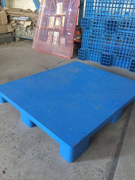 plastic pallets 1