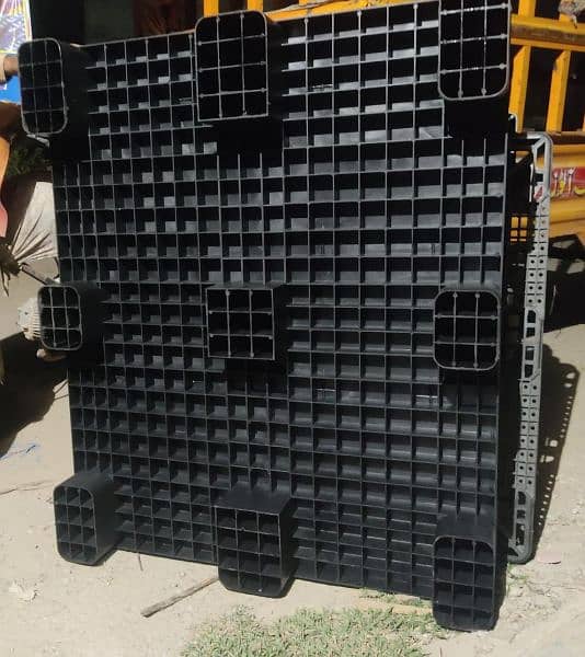 plastic pallets 7