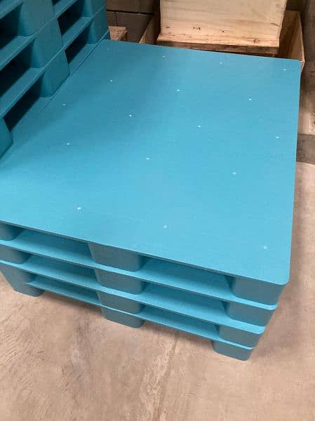 plastic pallets 9