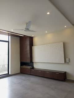 10 Marla Brand New house For Rent In Park View City Lahore.