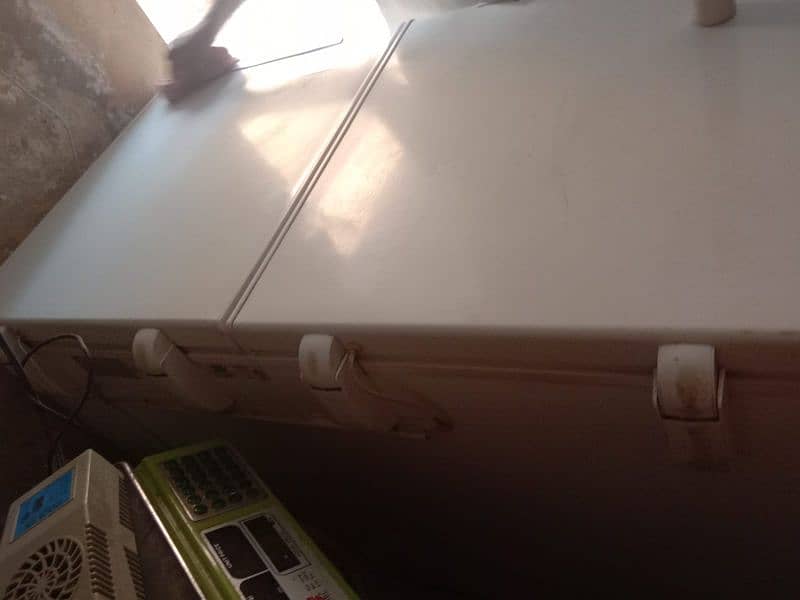 Urgent Freezer for sale 2