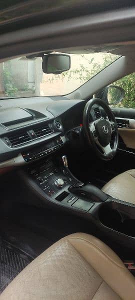 Lexus CT200h 2012/18 1