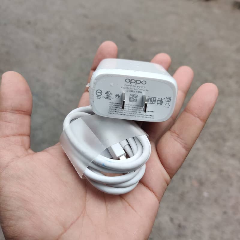 OnePlus charger 20w, 30w, 65w, 80w, 100w, 150w  genuine available 3