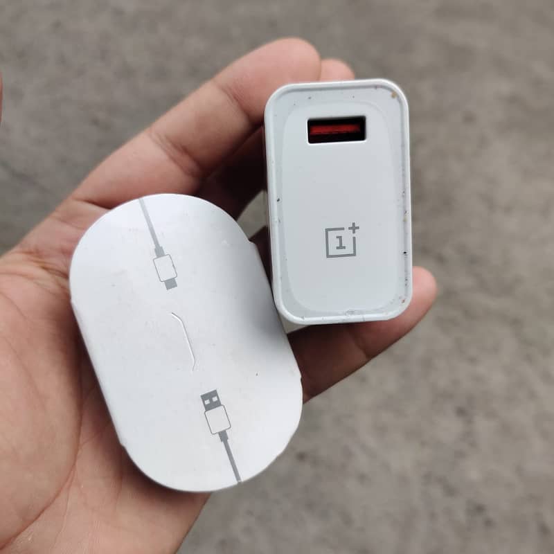 OnePlus charger 20w, 30w, 65w, 80w, 100w, 150w  genuine available 9