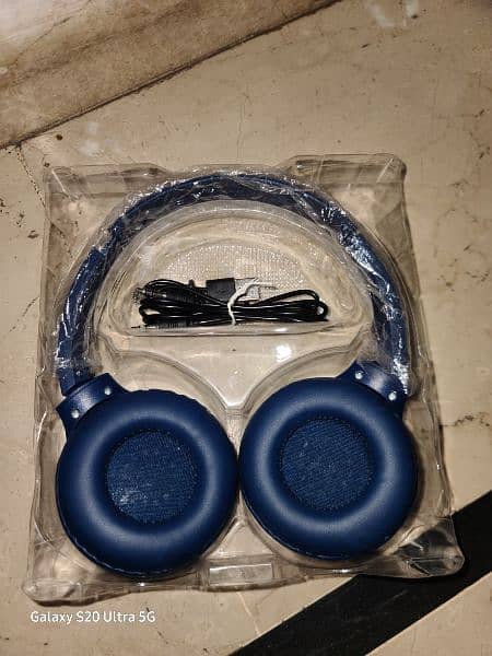 headphones J. B. L 2