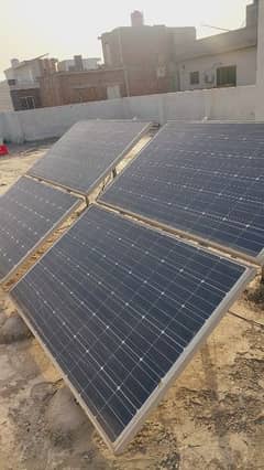 300 watts 4 solar panels & 2 AGS batteries