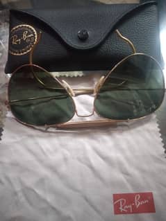 RAY BAN SPORTS (GREEN) WITH COVER.