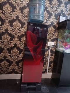 water dispenser in a good condition used 8 months