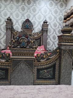 chinoti style bed end dressing