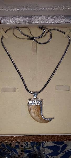 100% original lion nail pendant for sale 2