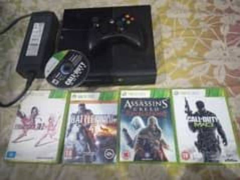 Xbox 360 E Slim 1 wireless and GTA V CD 2