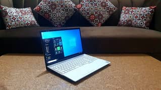 Laptop Fujitsu Core i5, 8th Gen | Quad Core | Bazel-less Modern Design