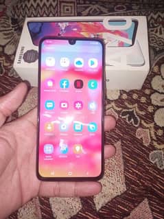 SAMSUNG A70 WITH BOX BEST CONDITION ONLY FINGER PRINT NOT WORKING