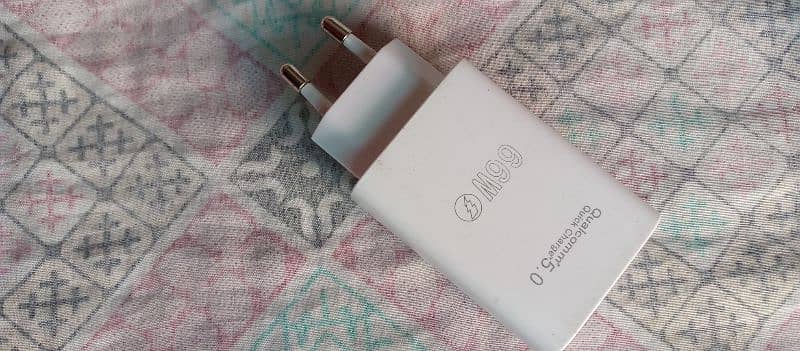 66W Qualcomm Quick Charge 5.0 3