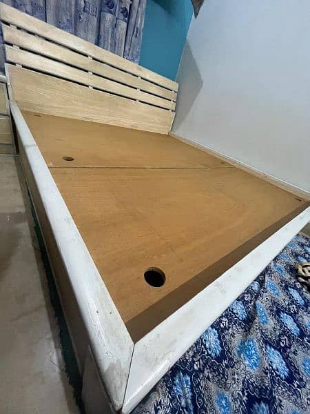 Wooden Bed fixed price non negotiable 1