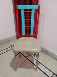 Steel chair with pure wood mini table