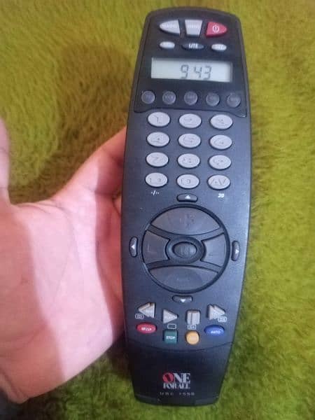 Universal Remote control ONE FOR ALL URC 7550 0