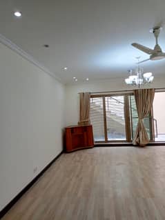 Ground Portion 14 Marla For Rent
