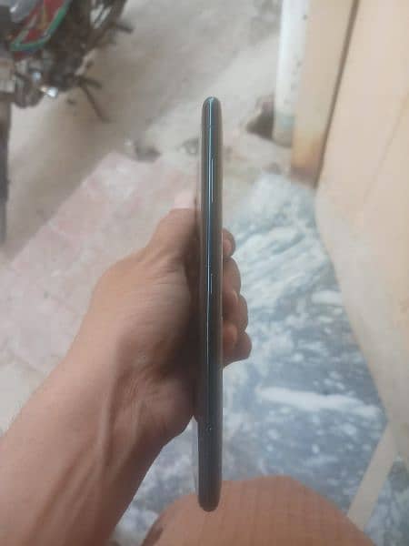 Sony Xperia xz3  Shade on Screen PTA official Approved 4