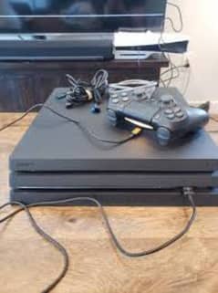 playstation game PS4 pro 1 TB what cd to 6 full box