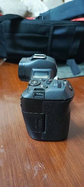 Canon eos R for sale excellent condition 3