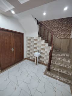 5 Marla Beautiful Lower P0rtion For Rent In Sector D BB Block Bahria Town Lahore