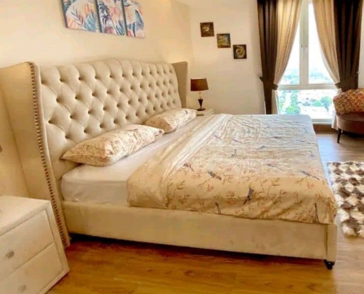 Bed With Sidetables 0