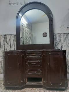 Dressing Table for sale Rs 6,000