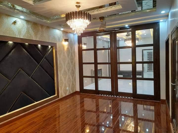 10 marla Brand new house for rent in Talha Block Bahria Town Lahore 5