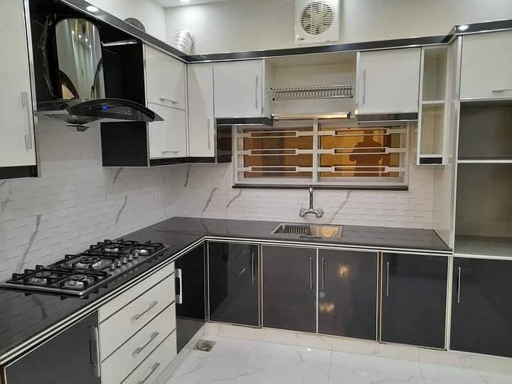 10 marla Brand new house for rent in Talha Block Bahria Town Lahore 13