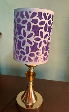 Side table lamp for kids
