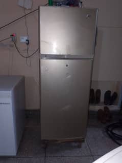 Haier ki fridge 10/10 working for sale Kasai kasam ka koi ishu nhi hi