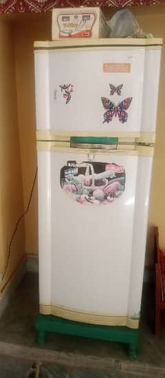 waves fridge good condition available