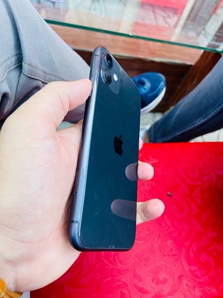 apple iphone 11 4