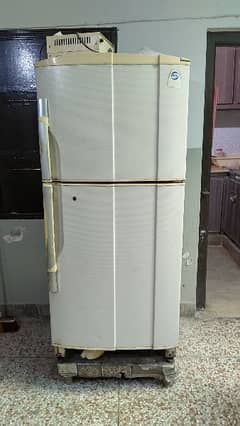 Pel Refrigerator almost 350 liter
