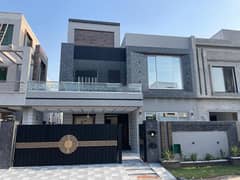 10 marla Brand new House for Rent in Gulmohor Block Bahria Town Lahore