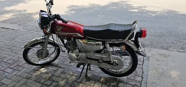 HONDA 125 SPECIAL EDITION IDEAL CONDITION FOR SALE WITH SPECIAL NUMBER