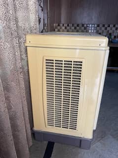 plastic body air cooler in 10/10 condition