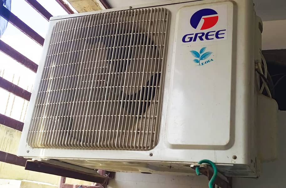 Gree 1.5 AC Non Inverter 1