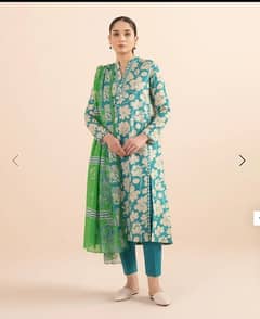 Sapphire Lawn 3 Pcs suit on discounted price
