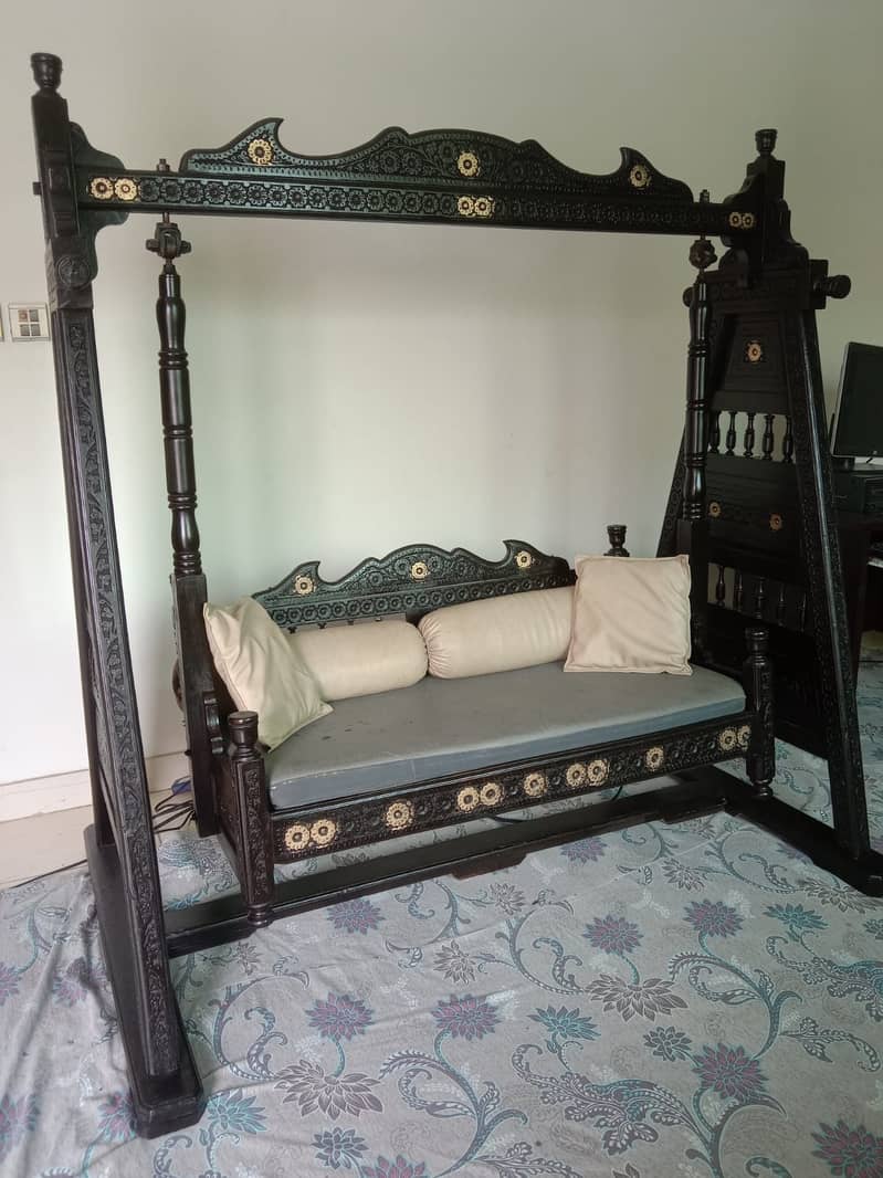 Bedset /Bedroom set/ Furniture with chinioti Jhoola for sale Karachi 1