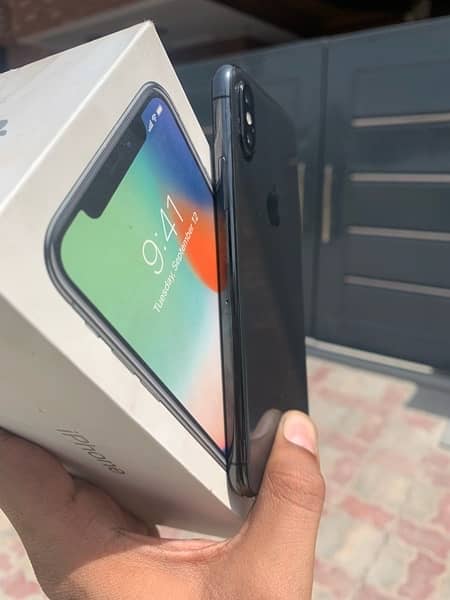 Apple iphone x 64gb pta approved 6